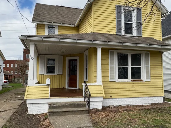 140 8th St NW, Barberton, OH 44203
