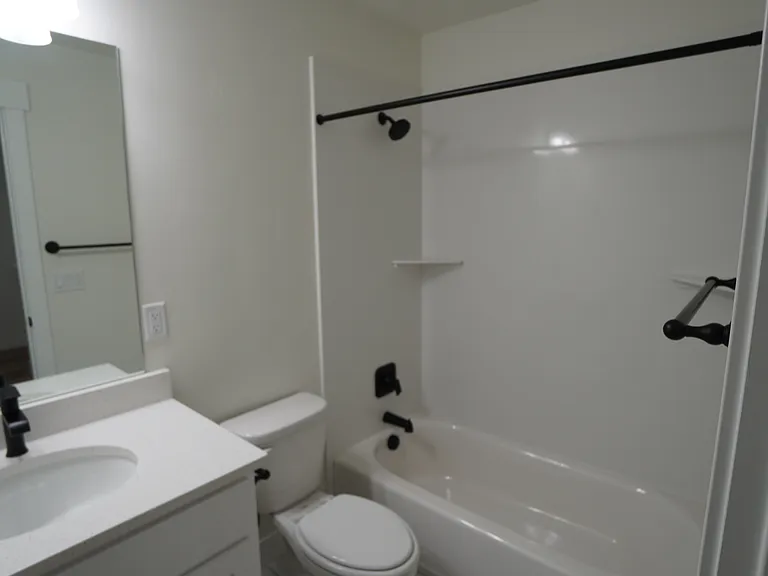 1565 S 150 W — Photo 16