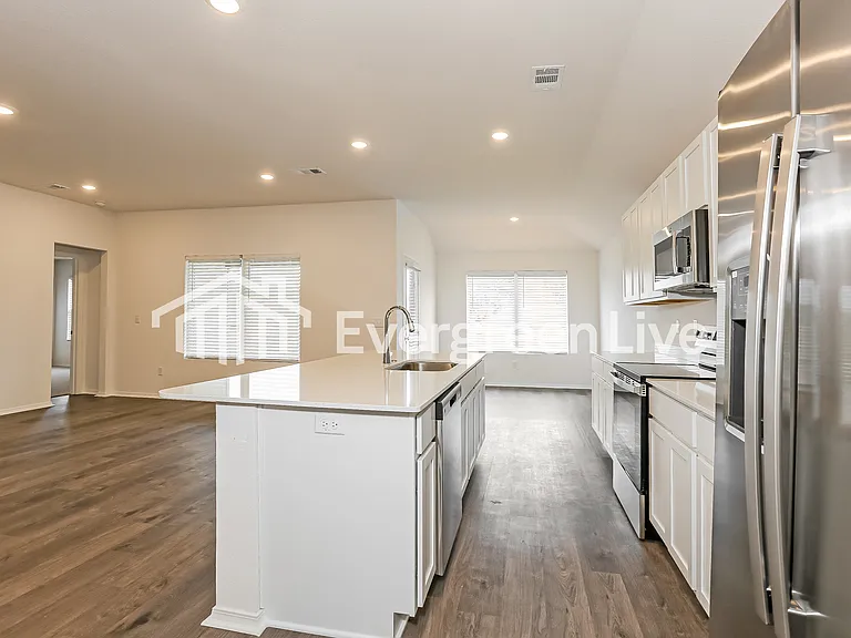 111 Jasmine Ct — Photo 7