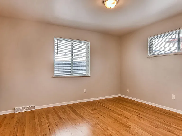 5250 Meade St — Photo 6