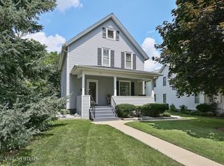 223 Douglas Ave, Naperville, IL 60540