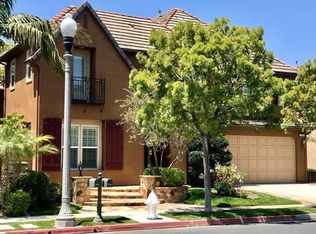 3340 S Crawford Gln, Santa Ana, CA 92704