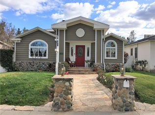 22024 Lopez St, Woodland Hills, CA 91364