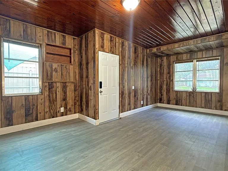 126 Palm Dr — Photo 9
