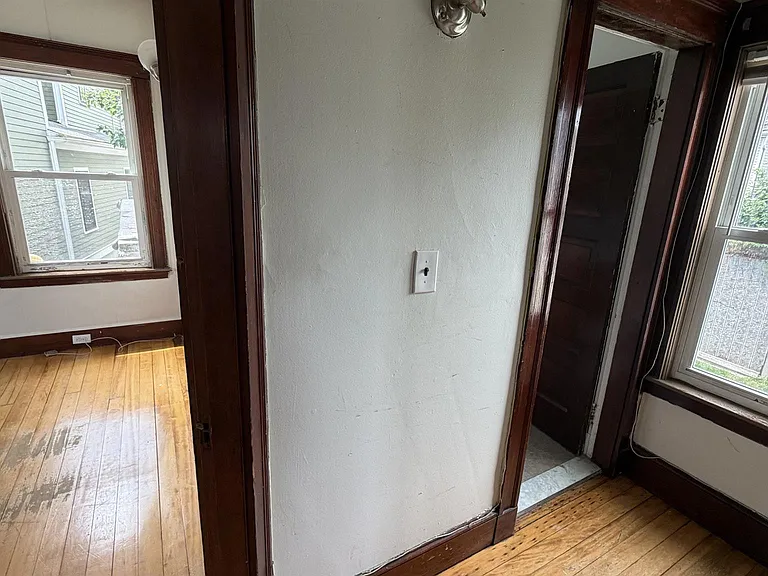 374 McGrath Hwy — Photo 16
