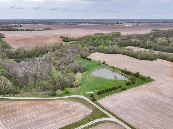 33007 Kane Rd, Medora, IL 62063