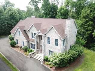 50 Old Mill Ln, Stamford, CT 06902