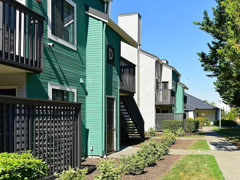 Astral Apartments — Photo 10