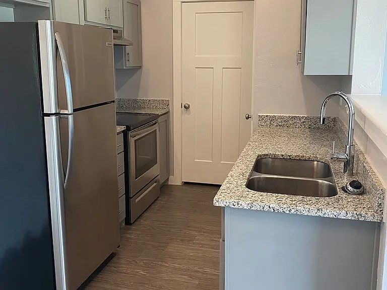 40 Q St NW #705 — Photo 3