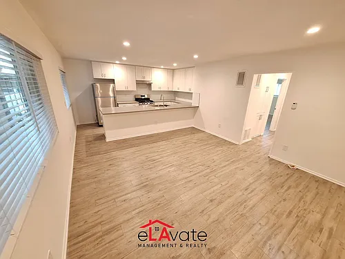 12625 Pacific Ave #4 Photo 1