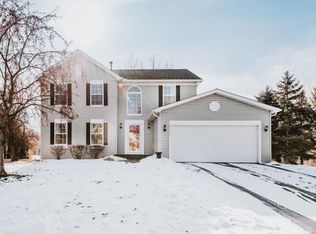 2713 Autumn Woods Dr, Chaska, MN 55318