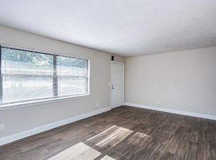 201 Bledsoe St #A, Carrollton, GA 30117
