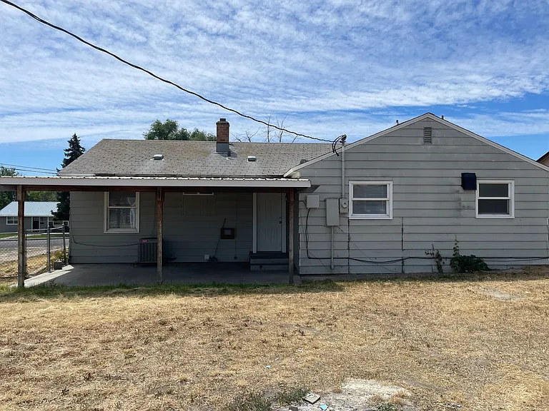 524 W Loop Dr — Photo 18