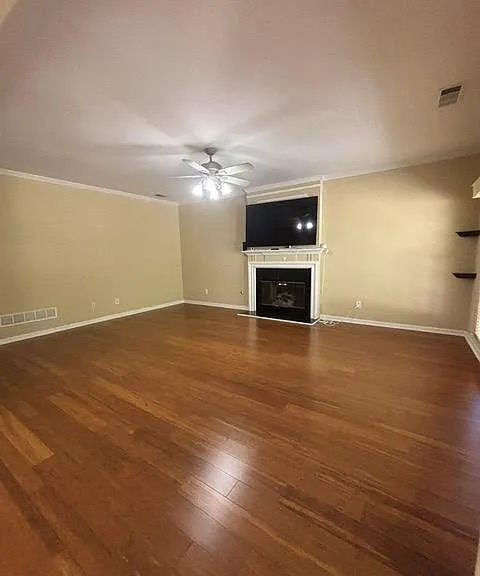 8002 Allerton Ln — Photo 11