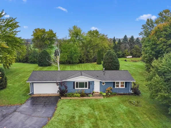 W122 County Road U, Genoa City, WI 53128