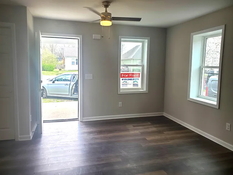 1605 Douglas Ave #A — Photo 2