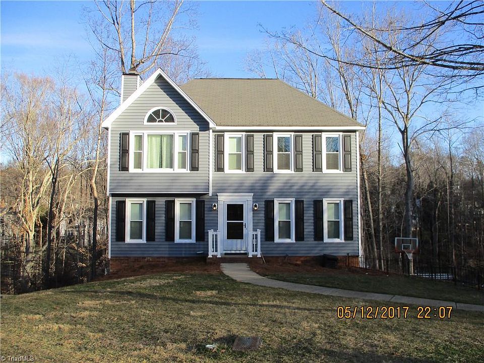 2nd image of 104 Cornwallis Ct