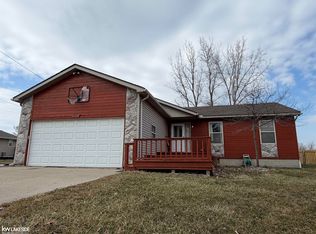 1120 West Blvd, Marine City, MI 48039