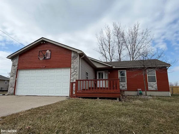 1120 West Blvd, Marine City, MI 48039