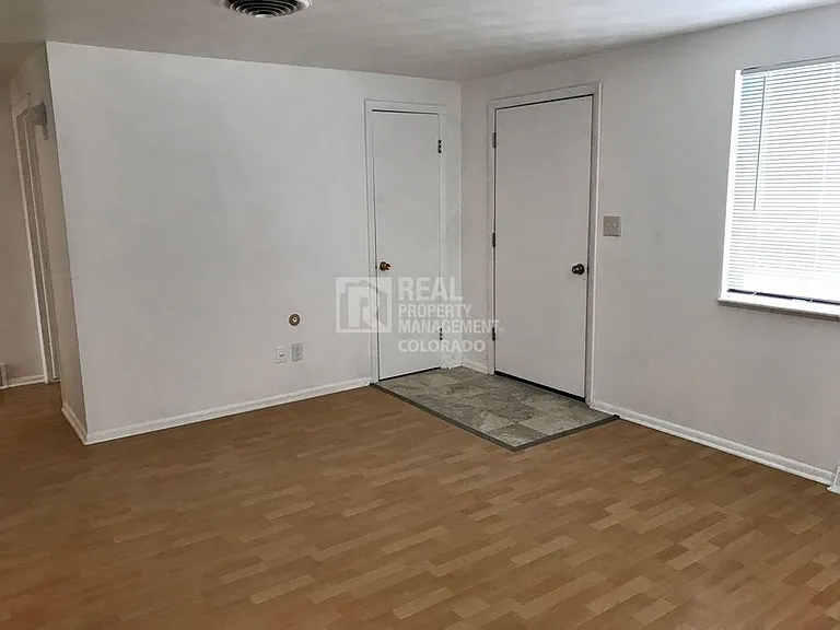 13626 E 13th Pl — Photo 2