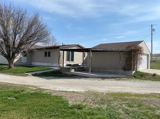 33995 Cottonwood Rd, Treynor, IA 51575