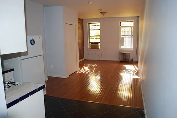 Rented by Geoffrey Stevens Realty | media 19