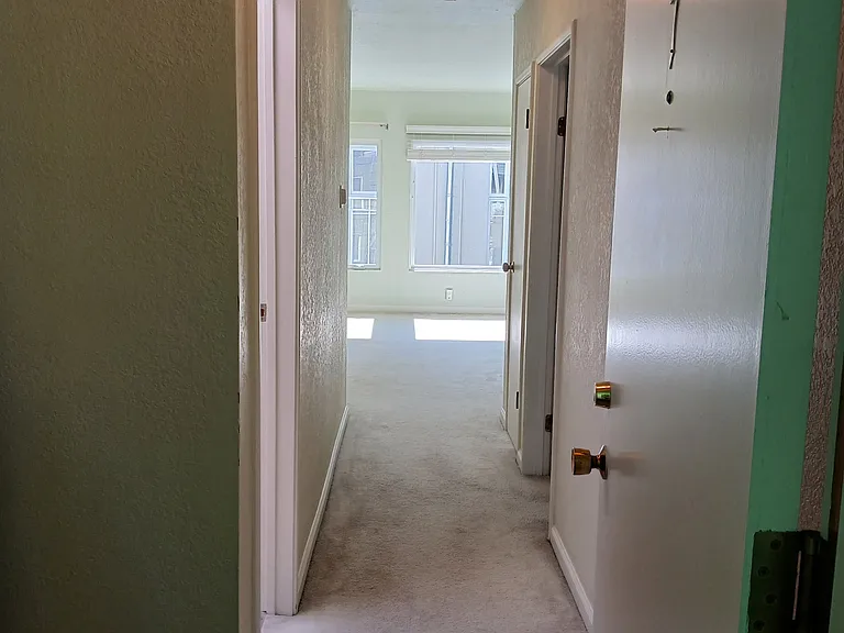 525 Cole St — Photo 13