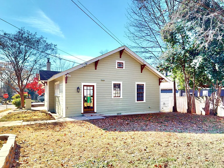2100 Rozzelles Ferry Rd — Photo 24