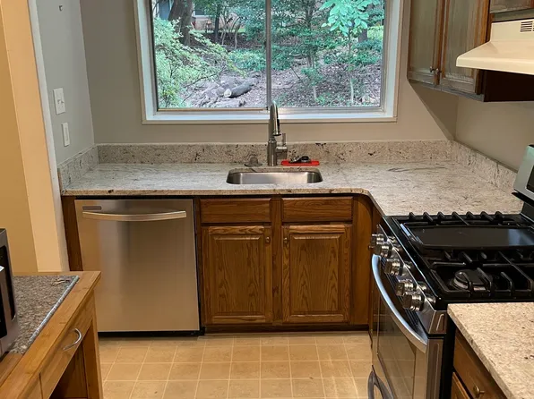 10600 Montrose Ave #102, Bethesda, MD 20814