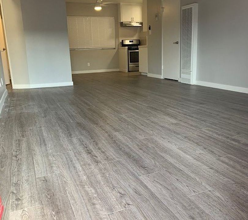 1st image of 421 Venice Way #7813101
