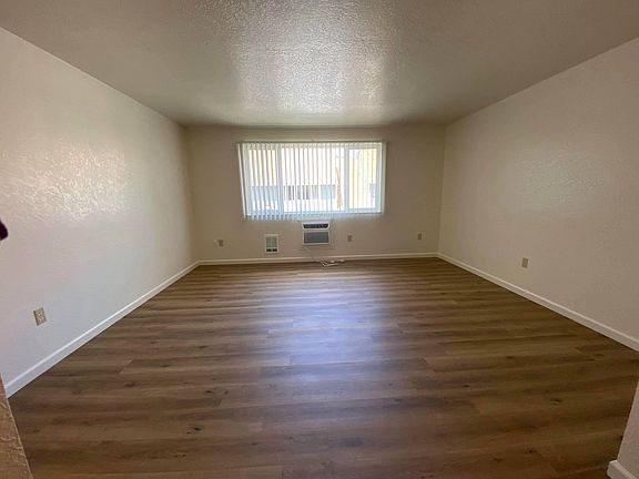 4th image of 178 Atkinson Ct #8