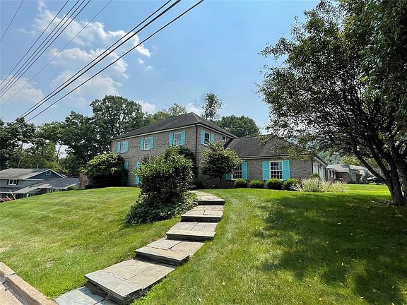 2nd image of 23 Clifton Blvd