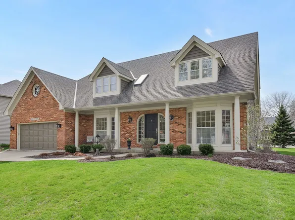 26W469 Prescott Dr, Winfield, IL 60190