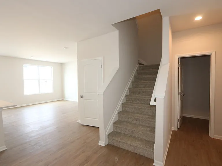 1802 Salt Springs Dr — Photo 2