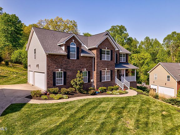 3rd image of 1530 Dogwood Cove Ln