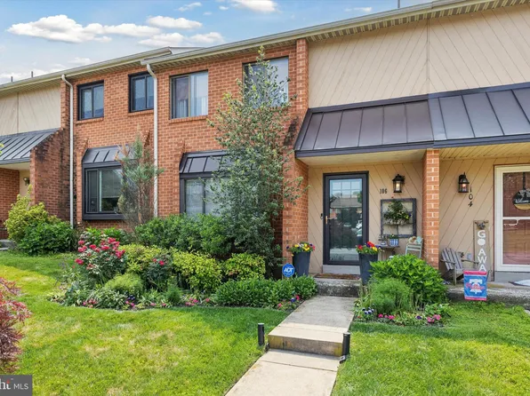 106 Caernarvon Ct, Exton, PA 19341