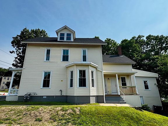 5th image of 37 Oakes Ave