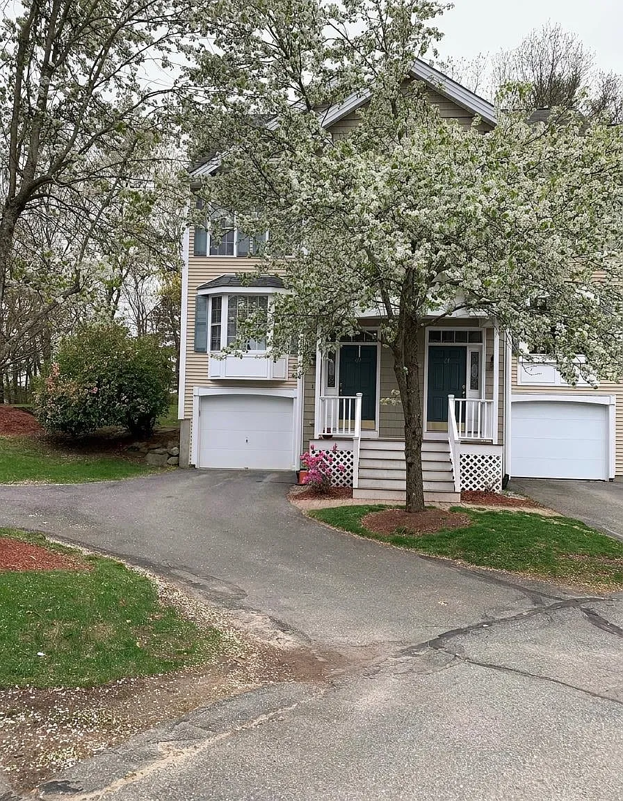 3 bed, 2.5 bath, 2418 sqft, $3,600 — Photo 1