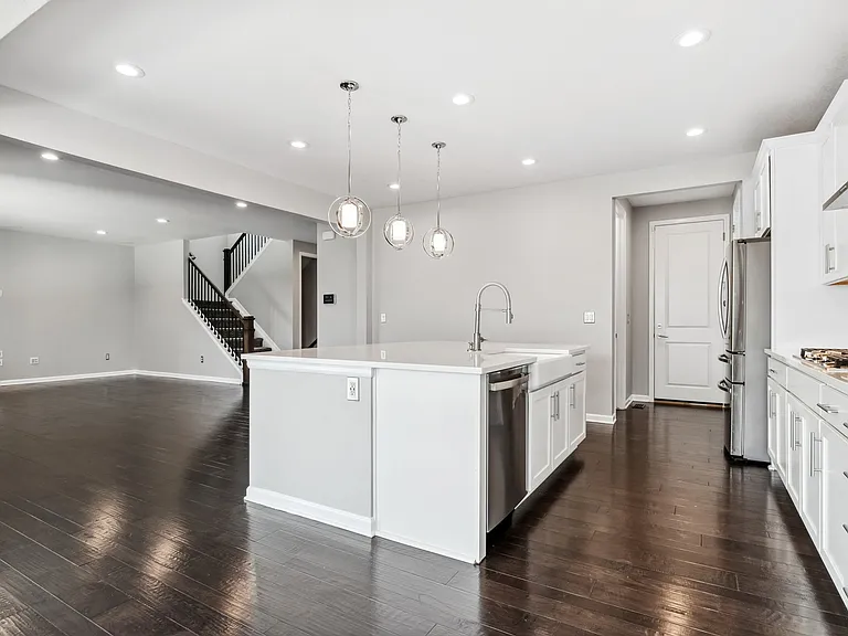 490 W Ridge Cir — Photo 15