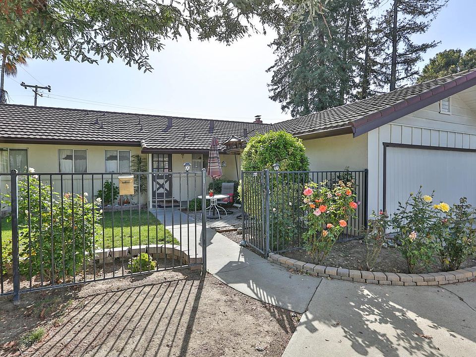1st image of 546 Cypress Ave