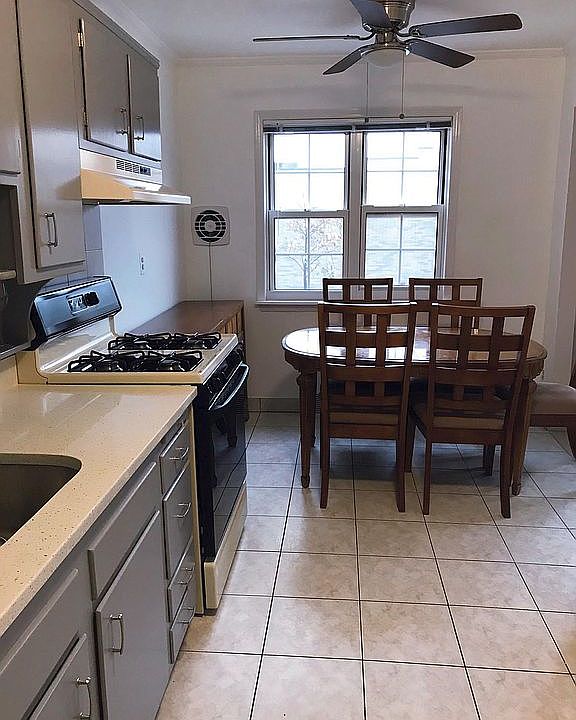 Apt2 Kitchen & Dining Rm