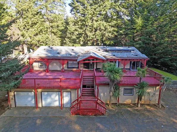 19026 Pacific Crest Dr, Brookings, OR 97415