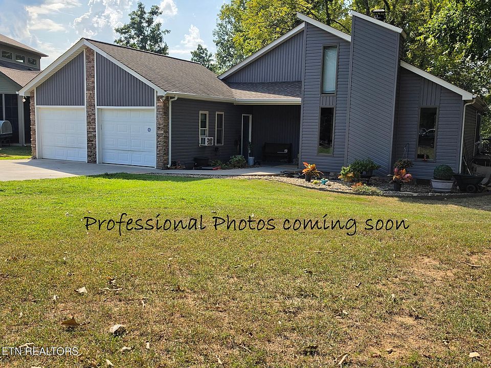 1st image of 202 Daksi Ln