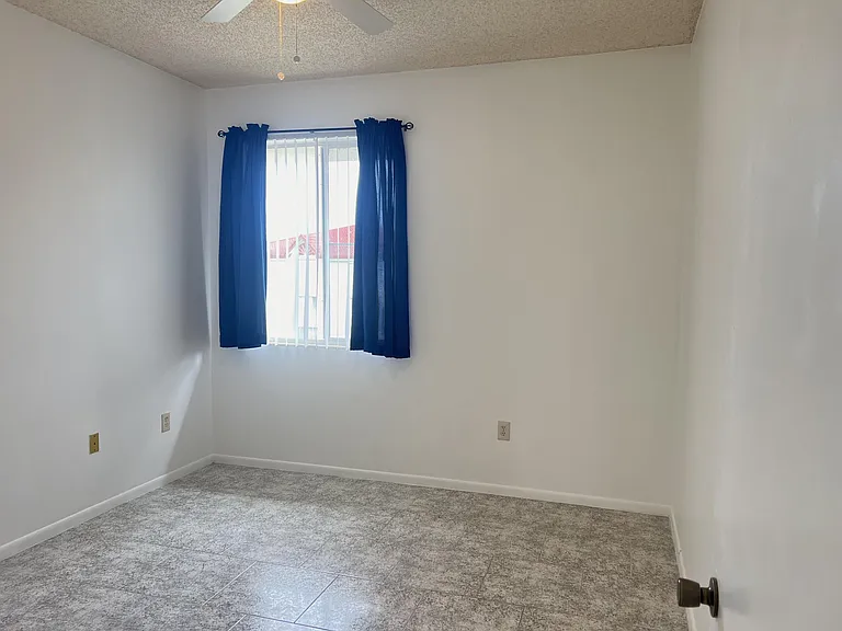 108 Half Moon Cir #B3 — Photo 17