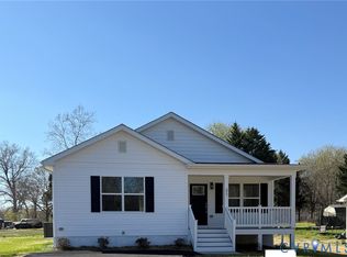 21 Lea Rd, Colonial Beach, VA 22443