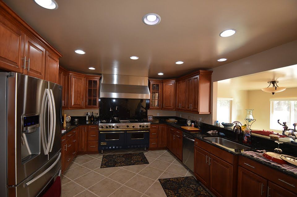 Gourmet Kitchen