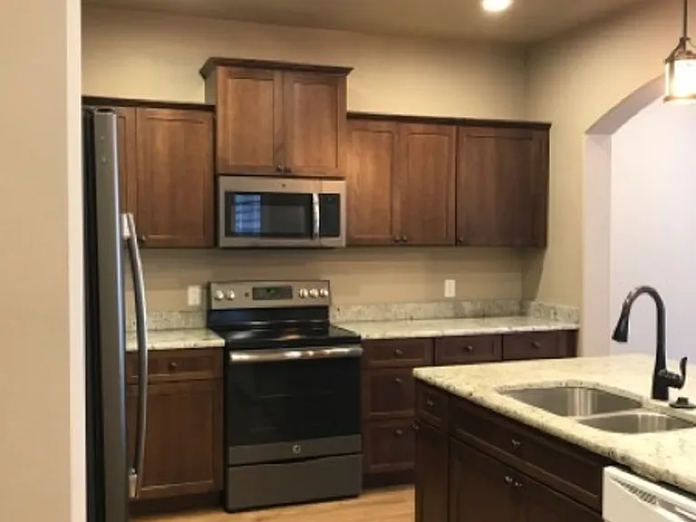 387 Arrowhead Path — Photo 4