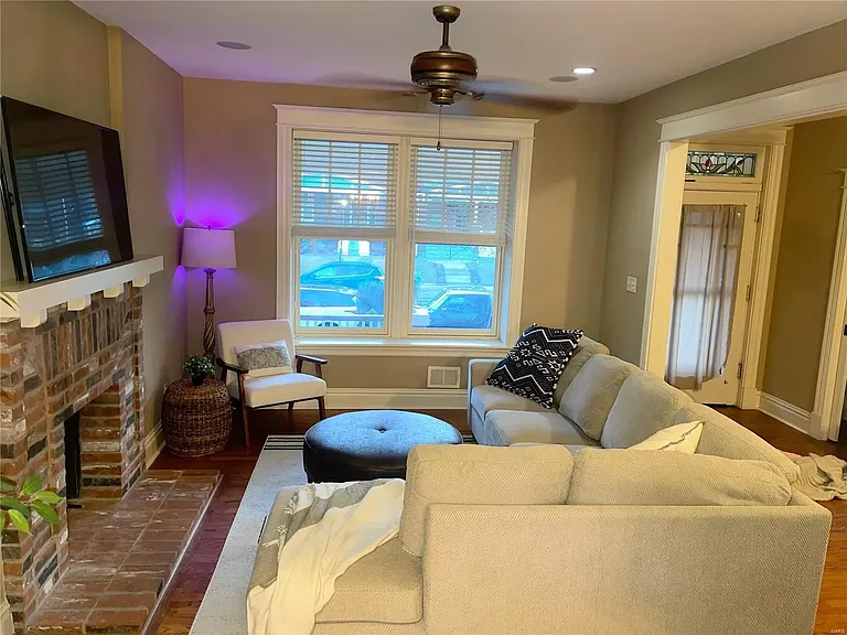 5751 De Giverville Ave — Photo 5