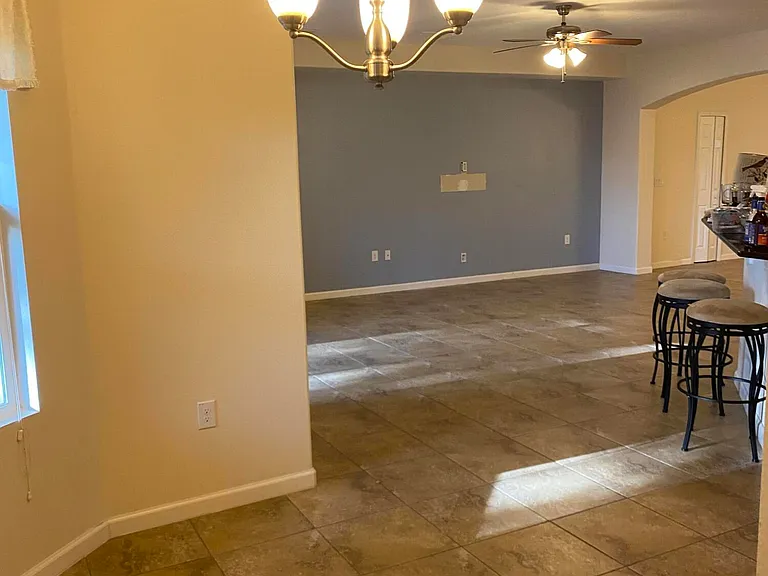 Easton Forest Cir SE — Photo 8