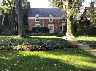 2708 E Overlook Rd, Cleveland Heights, OH 44106